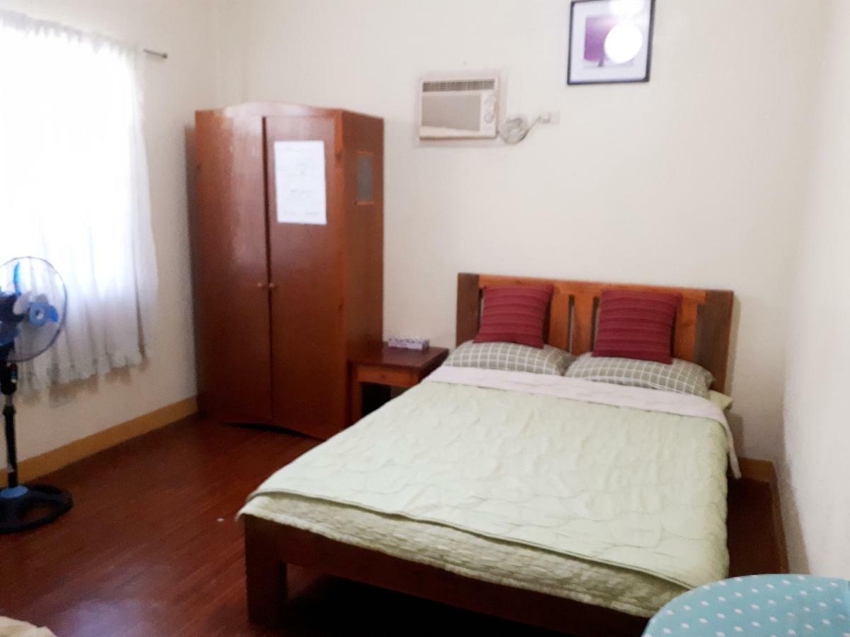 Minine Guesthouse Silang Exterior foto